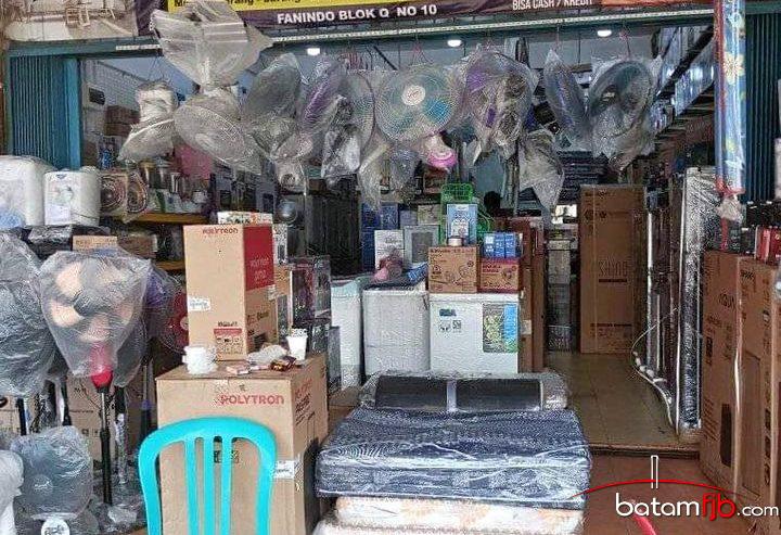 Menjual barang elektronik dan furniture